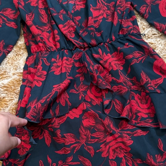 Uguest Floral Red and Black Long Sleeve Dress size S - Picture 4 of 11
